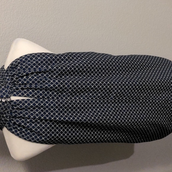 Vince Camuto Sleeveless Top - Picture 4 of 7